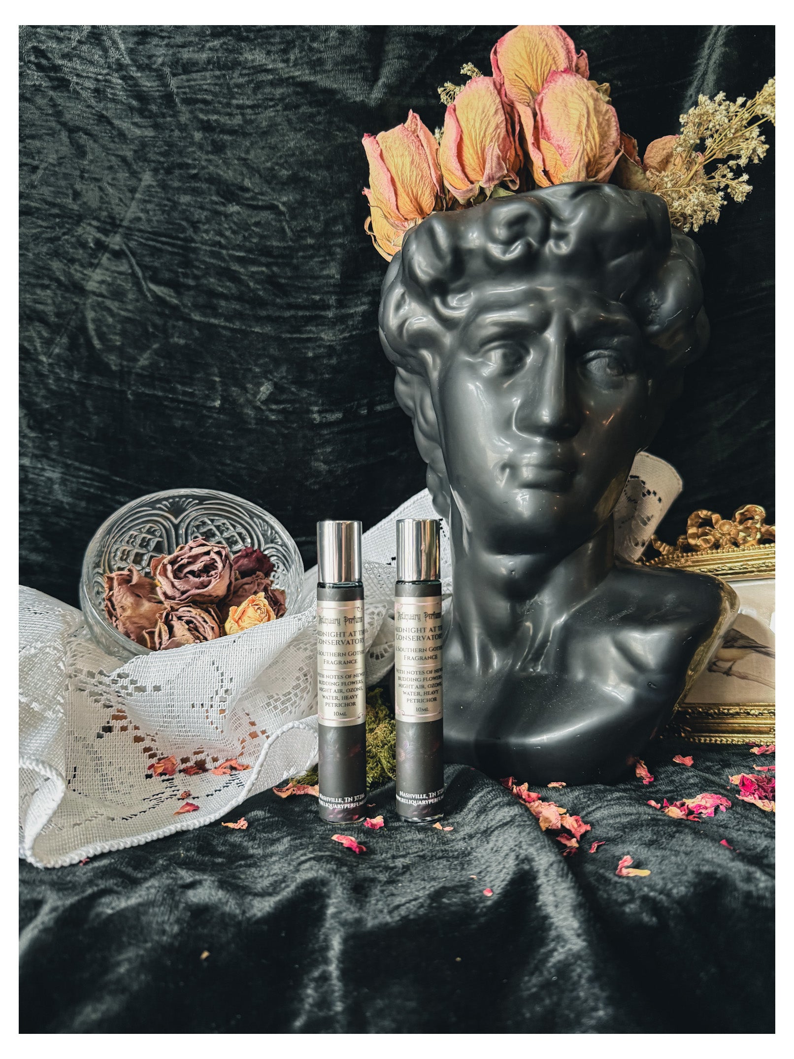 an aesthetic life パフューム MIDNIGHT REMEDY Midnight at the Conservatory Perfume Oil | Stomping Ground Herbals
